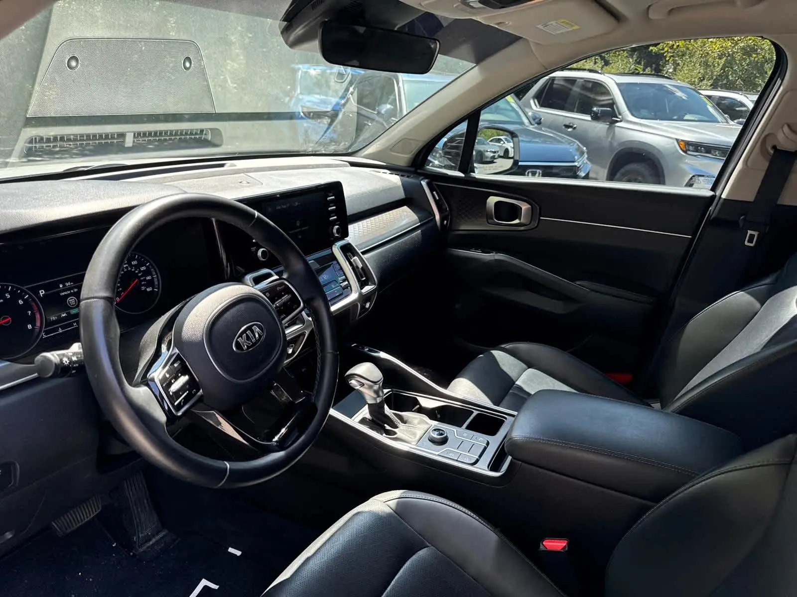 2021 Kia Sorento S photo 11