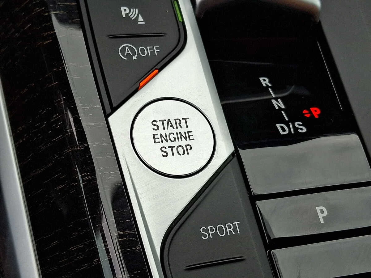 2023 BMW 3 Series 330i - Photo 21