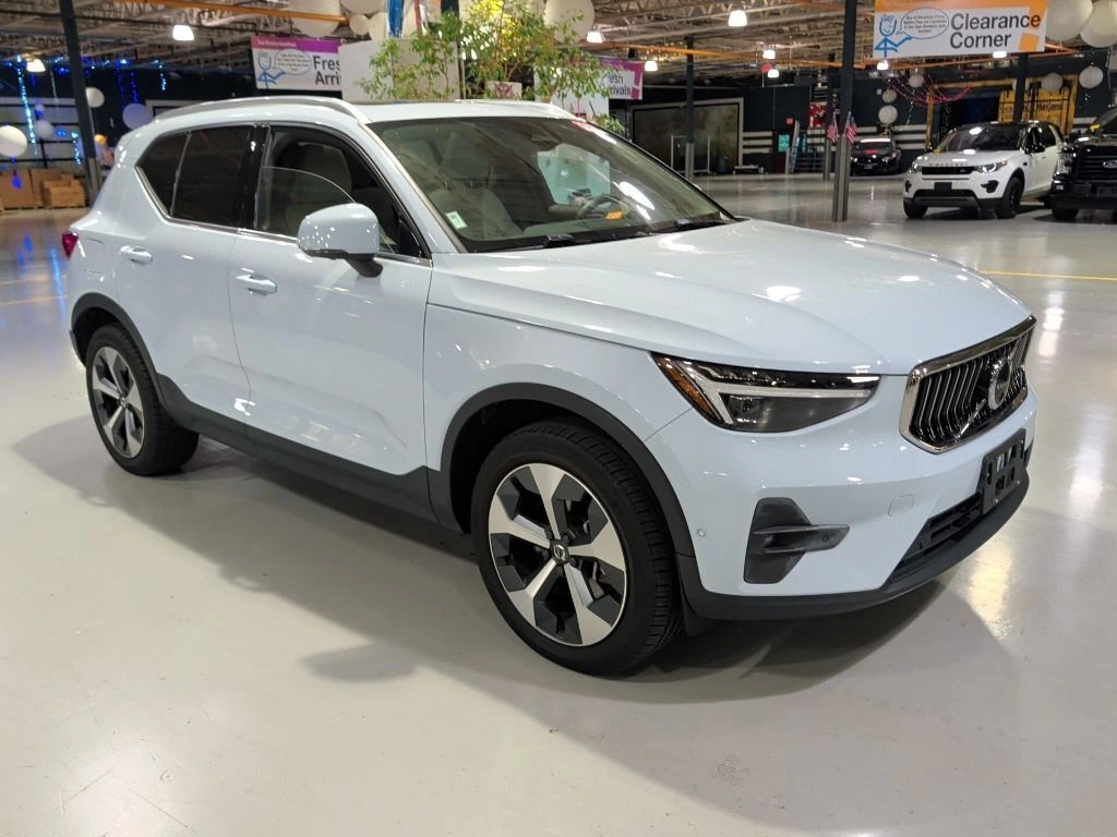 2024 Volvo XC40