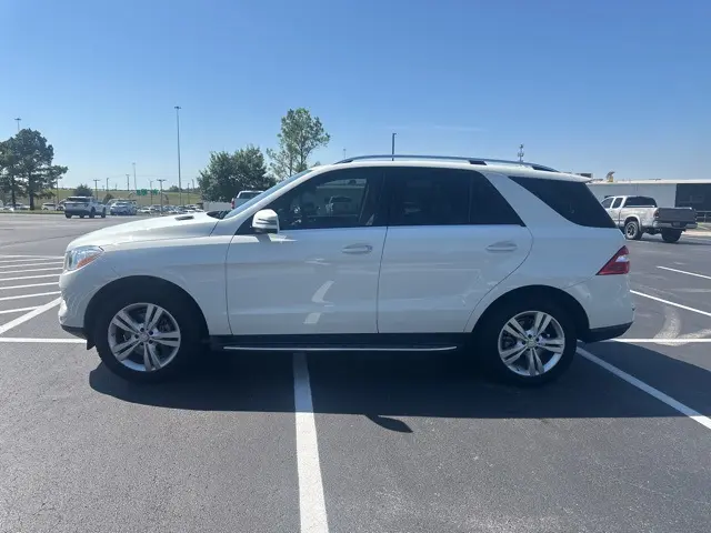2013 Mercedes Benz ML 350 4MATIC photo 2