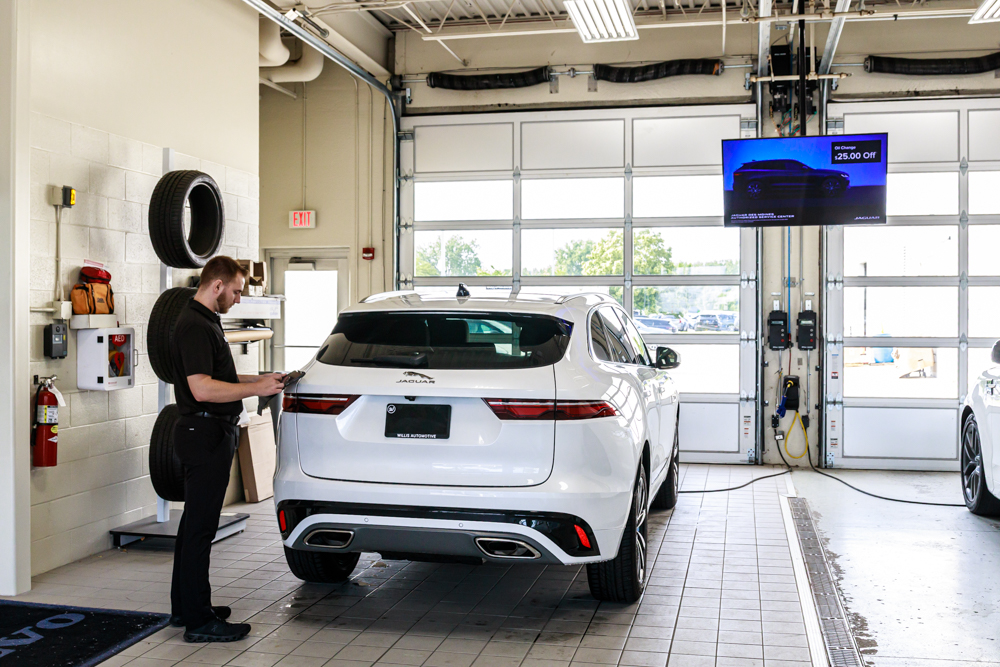 Jaguar Des Moines Authorized Service