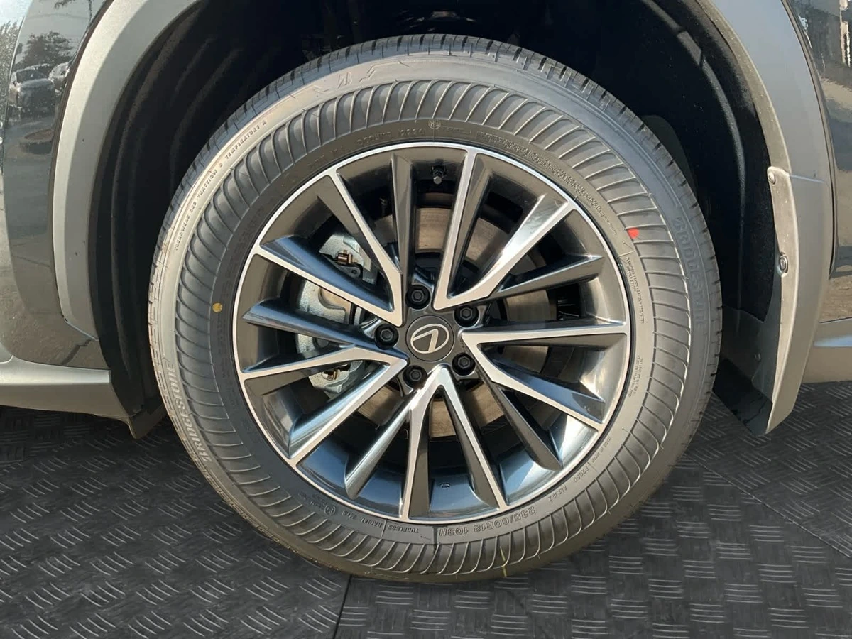 2026 Lexus NX 450h+ Premium - Photo 14