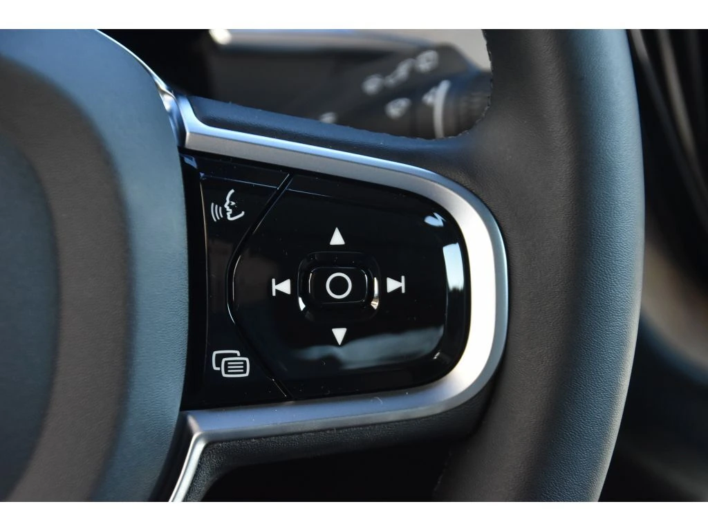 2026 Volvo - image 35