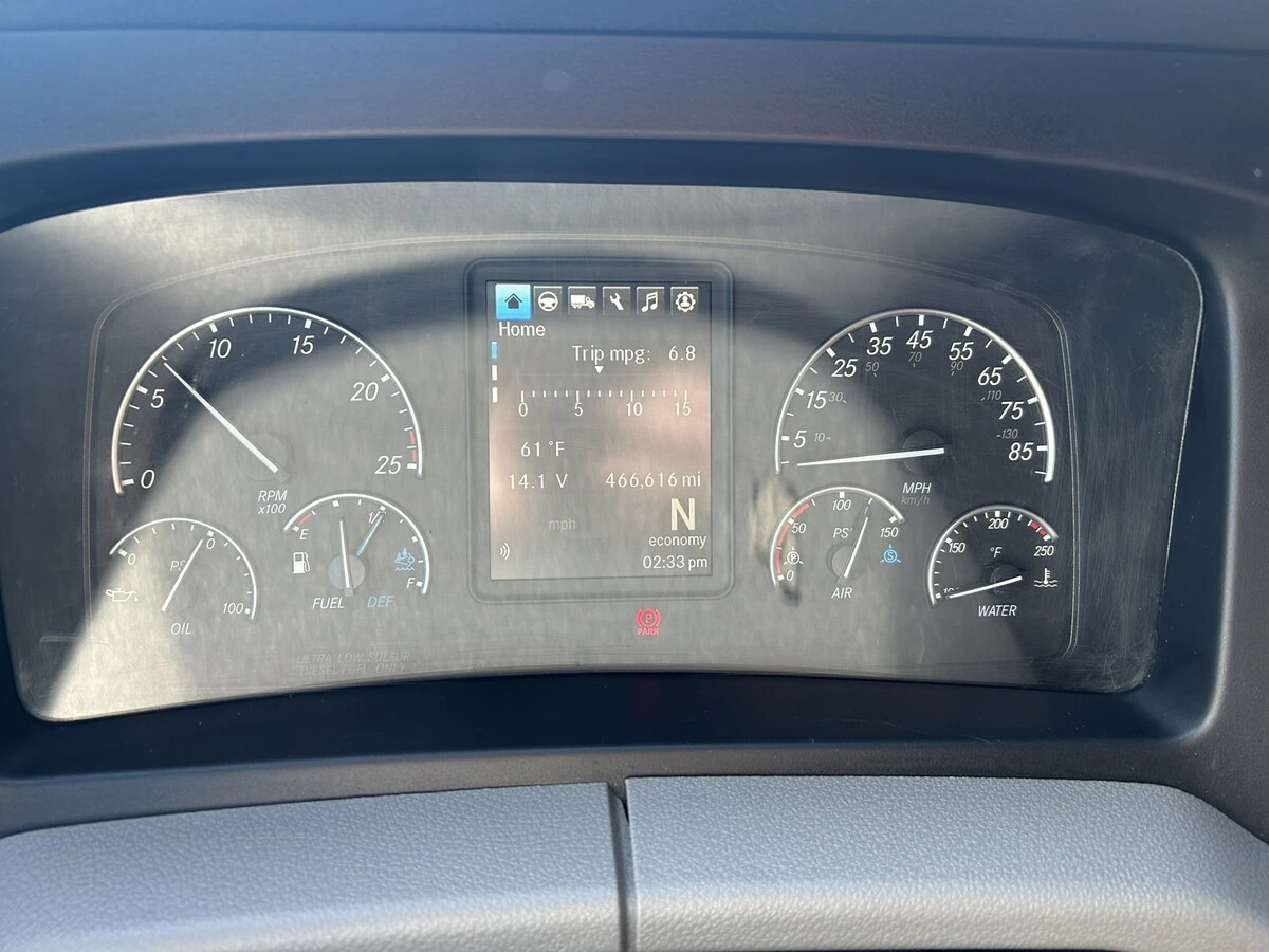 2022 Freightliner Cascadia - image 15