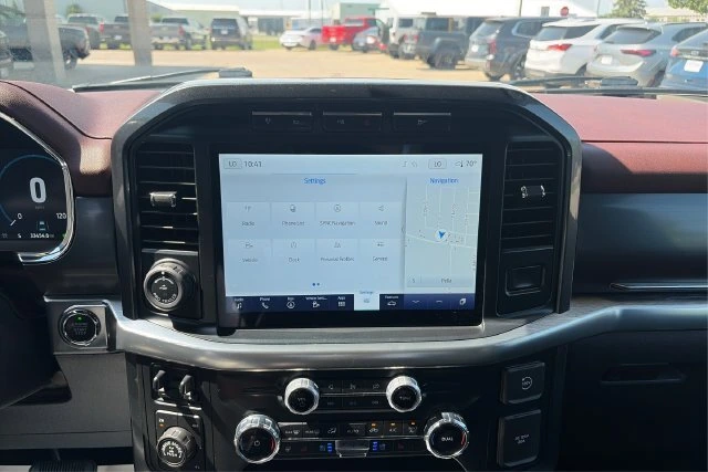 2022 Ford F-150 XL - Photo 13