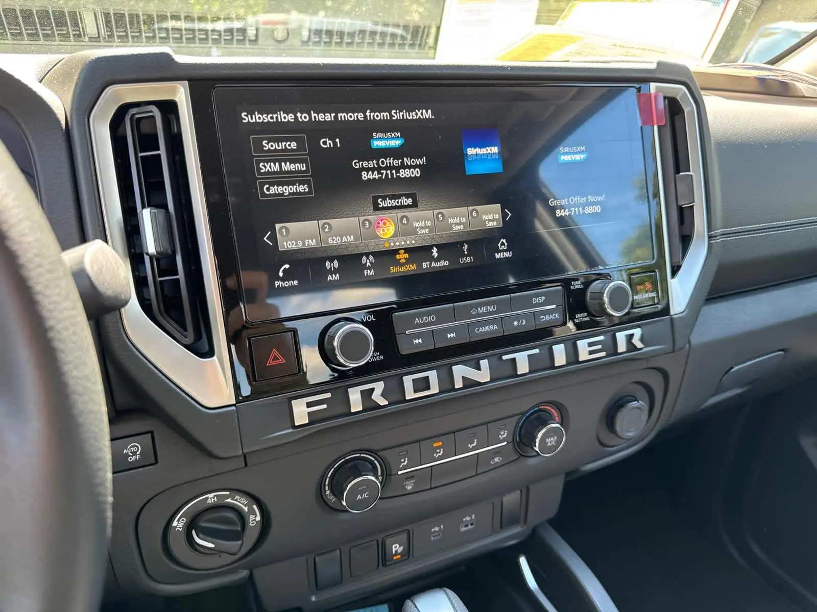 2025 Nissan Frontier SV photo 26