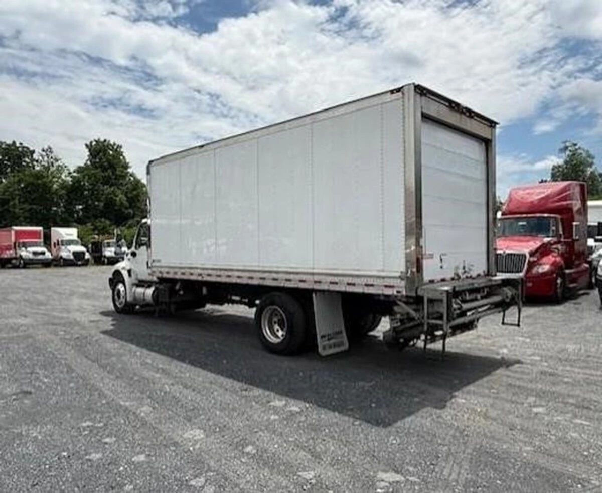 2020 International MV - image 8