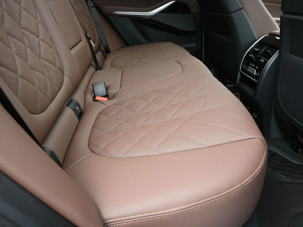 2026 BMW X5 50e - Photo 22