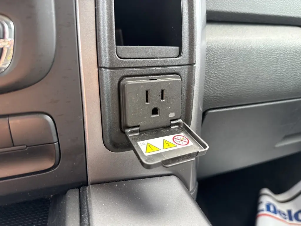 2023 Ram 1500 Classic SLT photo 26