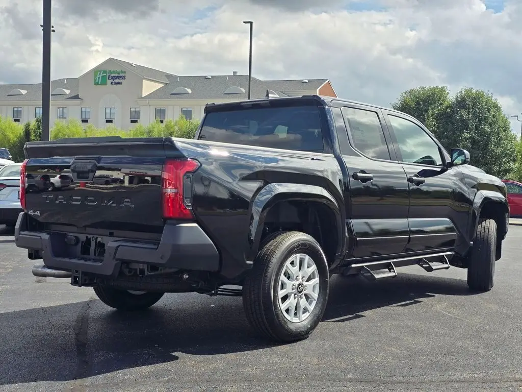 2025 Toyota Tacoma SR photo 12