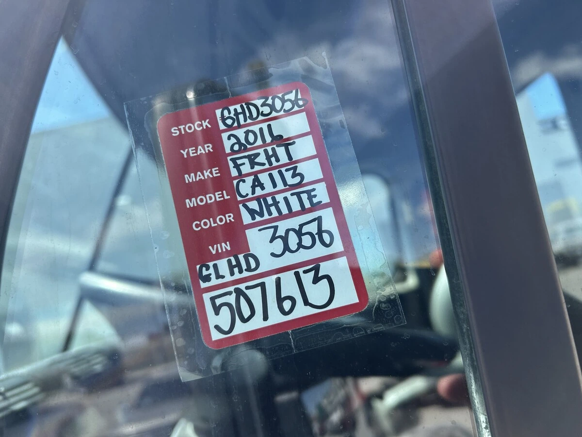 2016 Freightliner Cascadia - image 30