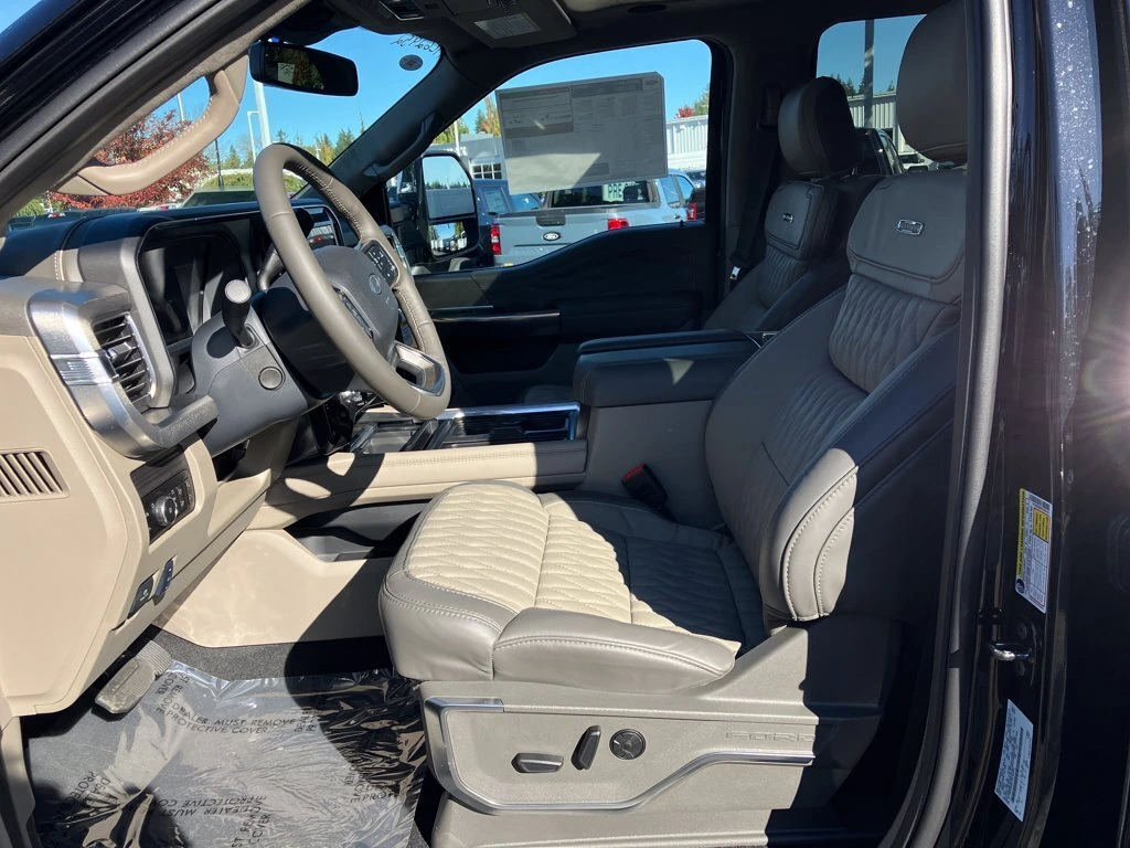 2026 Ford F-250 Super Duty Platinum - Photo 13