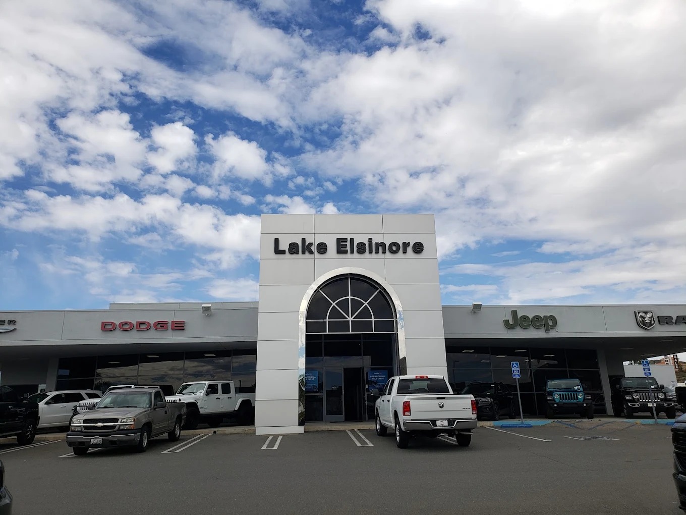 Lake Elsinore Chrysler Dodge Jeep Ram