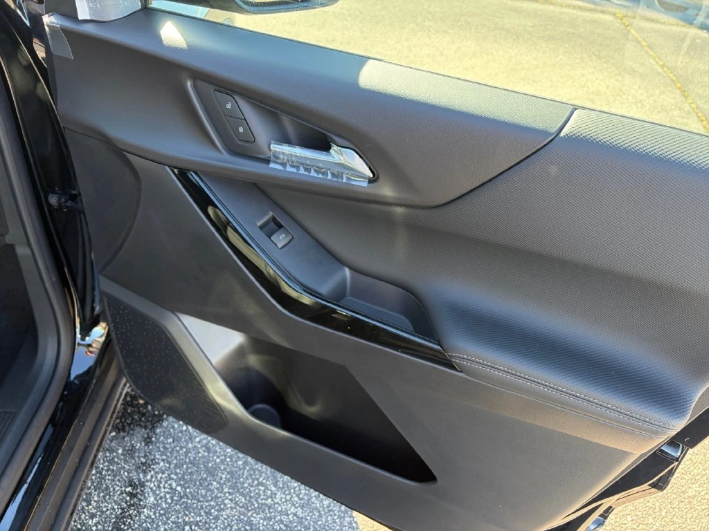 2027 Chevrolet Equinox LT - Photo 36