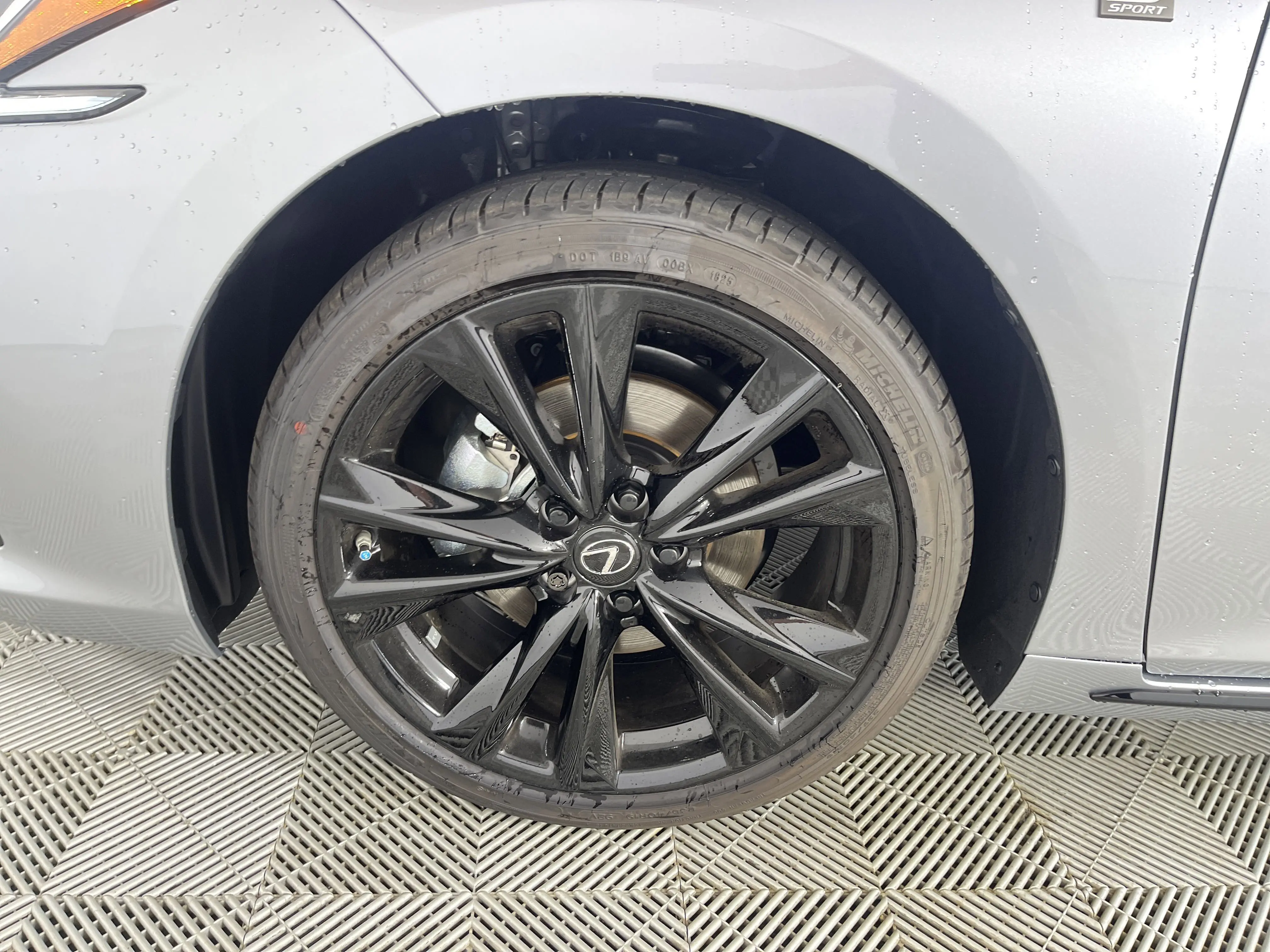 2025 Lexus ES 350 F SPORT Handling photo 8