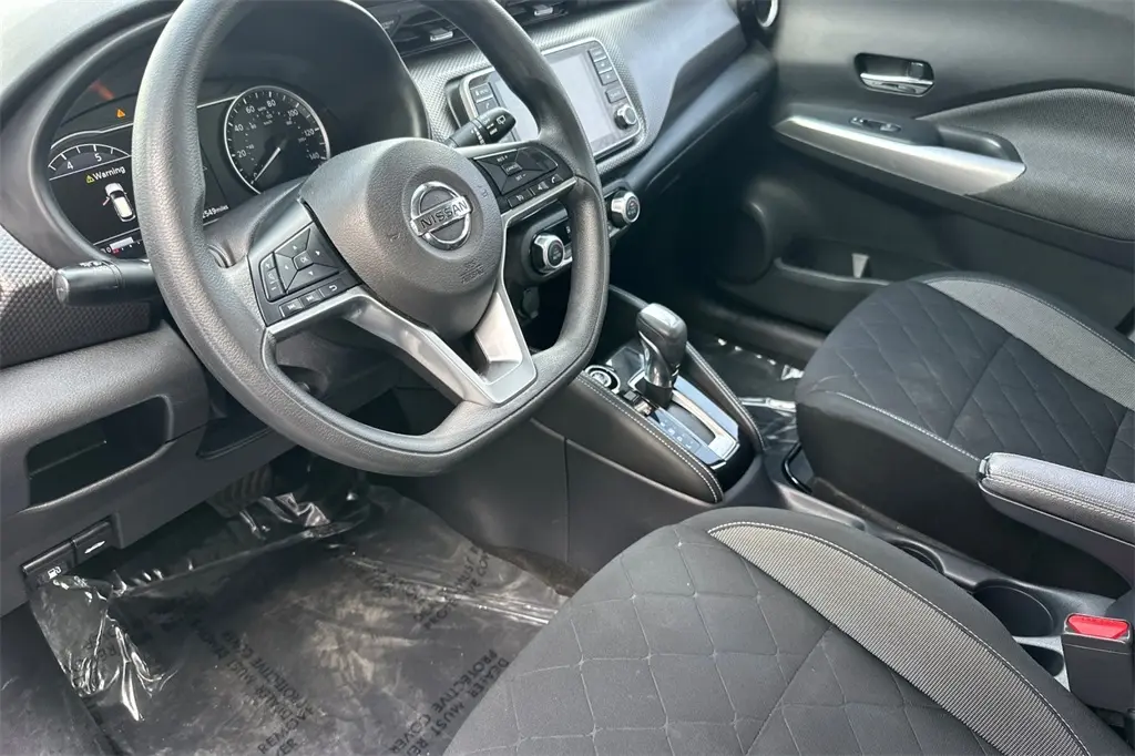 2020 Nissan Kicks SV photo 7