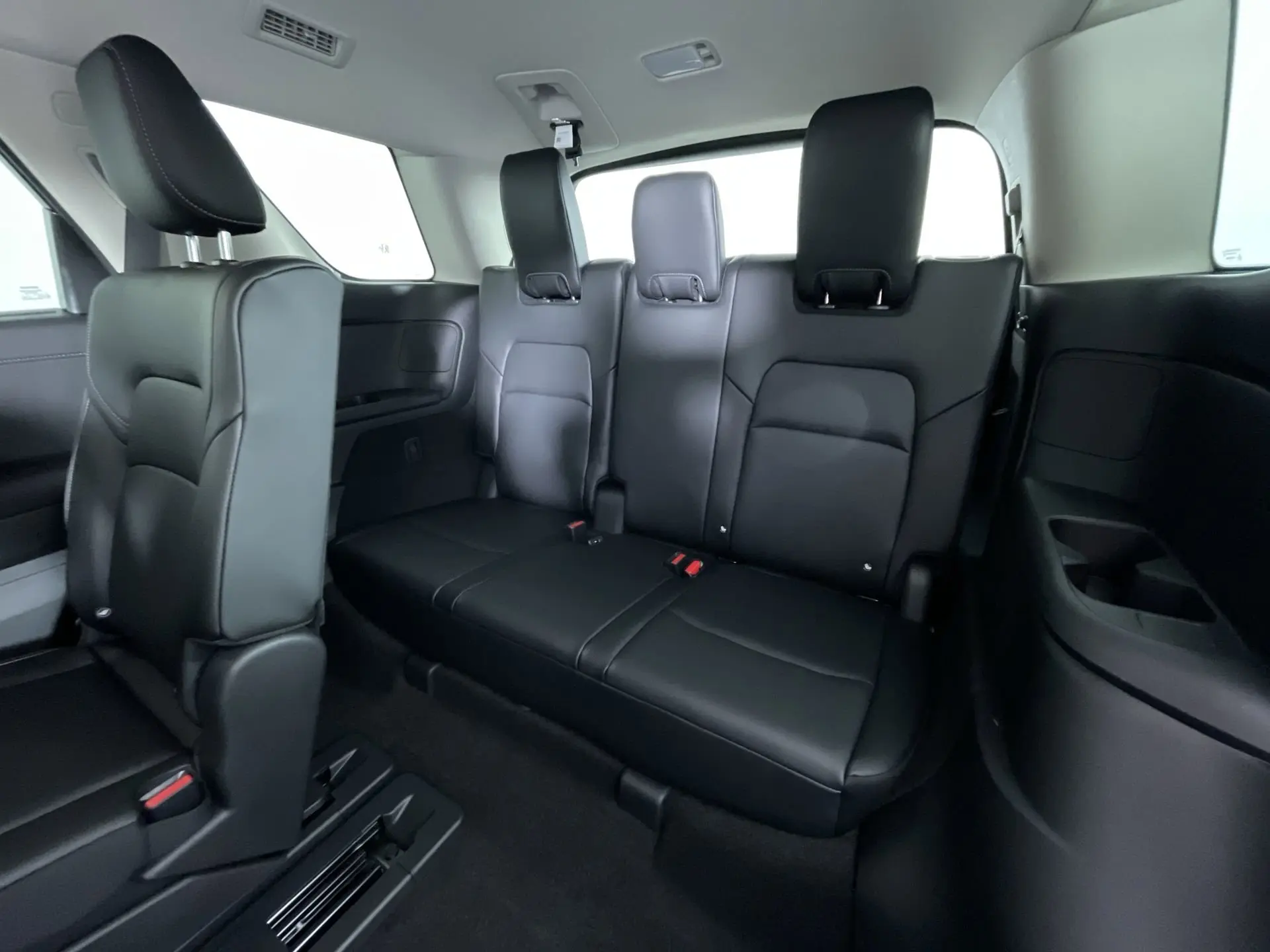 2025 Nissan Pathfinder SL photo 22
