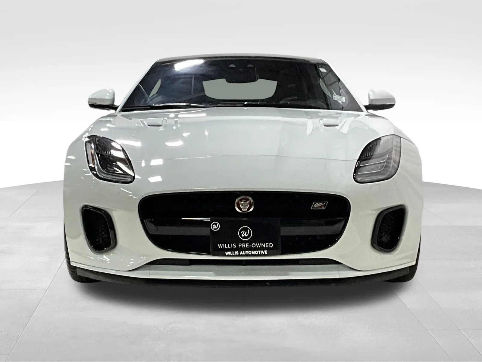 2020 Jaguar F-TYPE Checkered Flag Edition photo 2