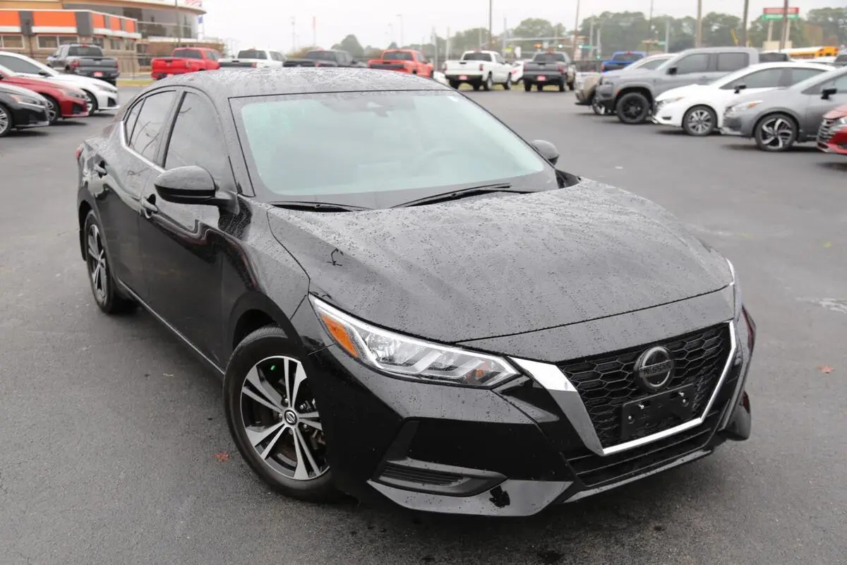 2023 Nissan Sentra SV's photo