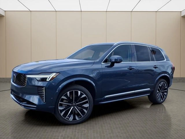 2026 Volvo - image 2