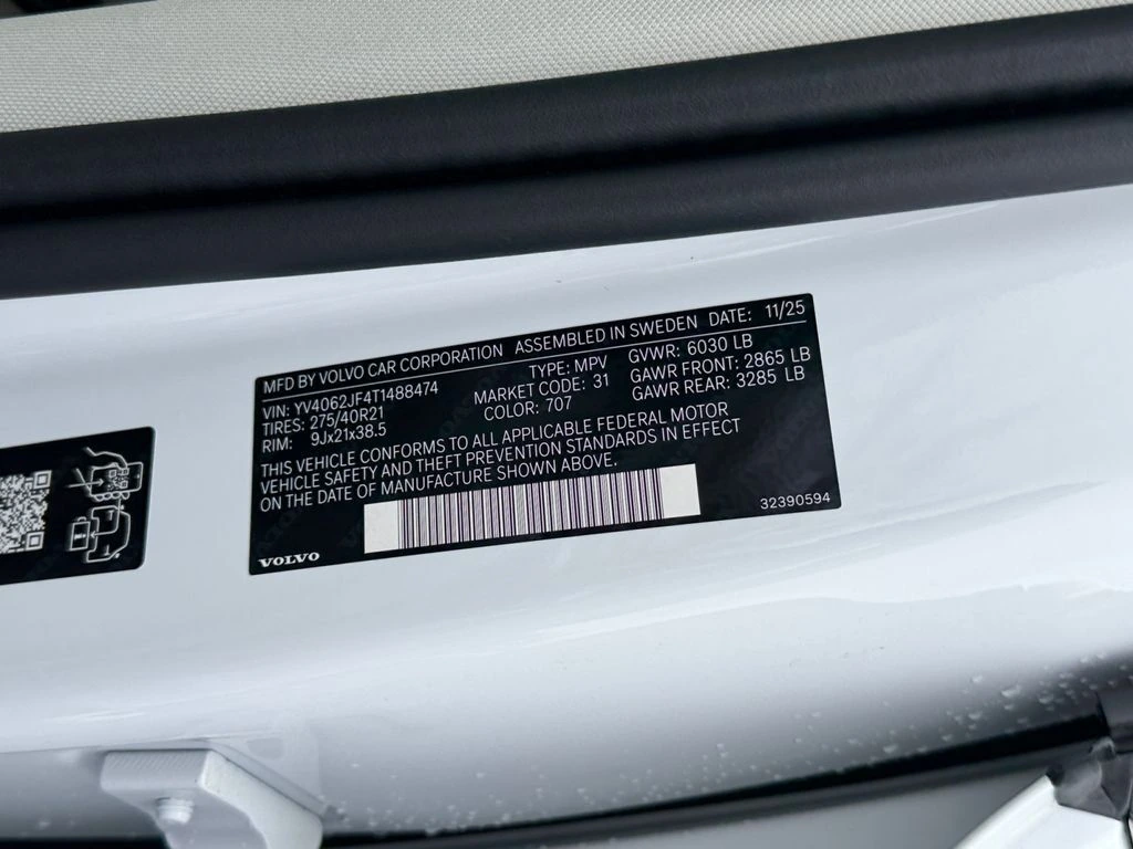 2026 Volvo - image 27