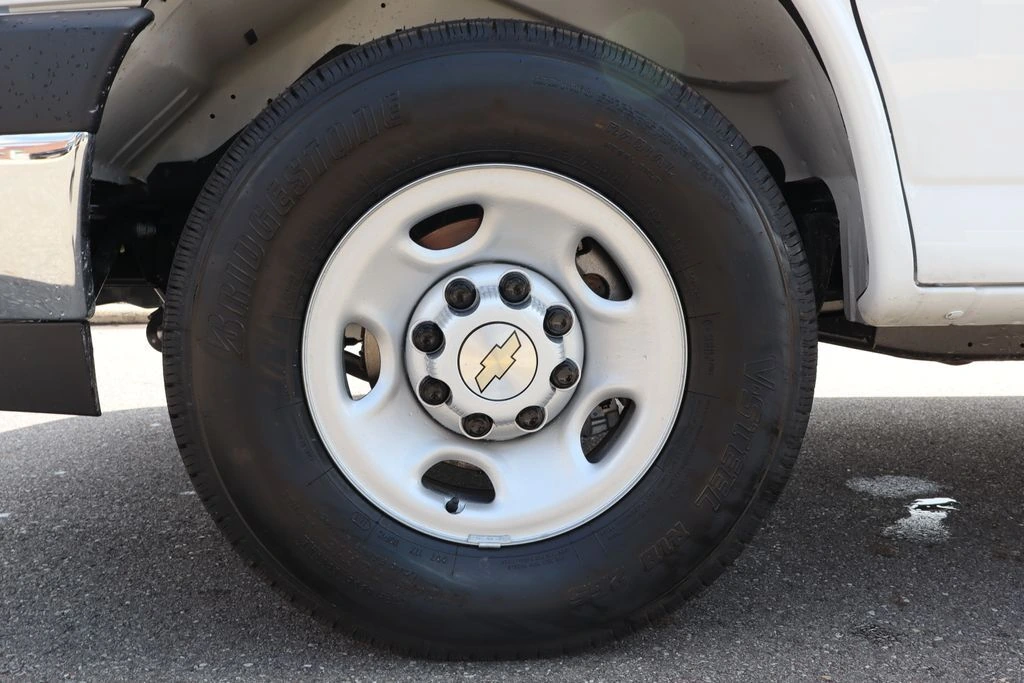 2025 Chevrolet Express Cargo Work Van - Photo 20