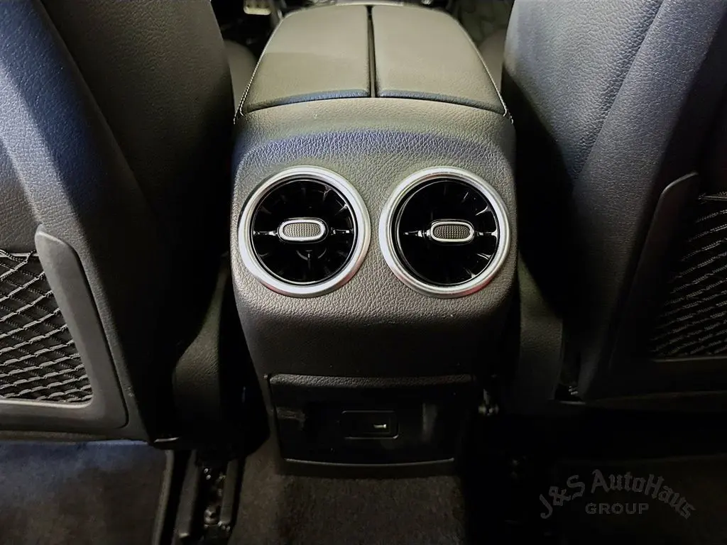 2021 Mercedes Benz A AMG 35 4MATIC photo 27