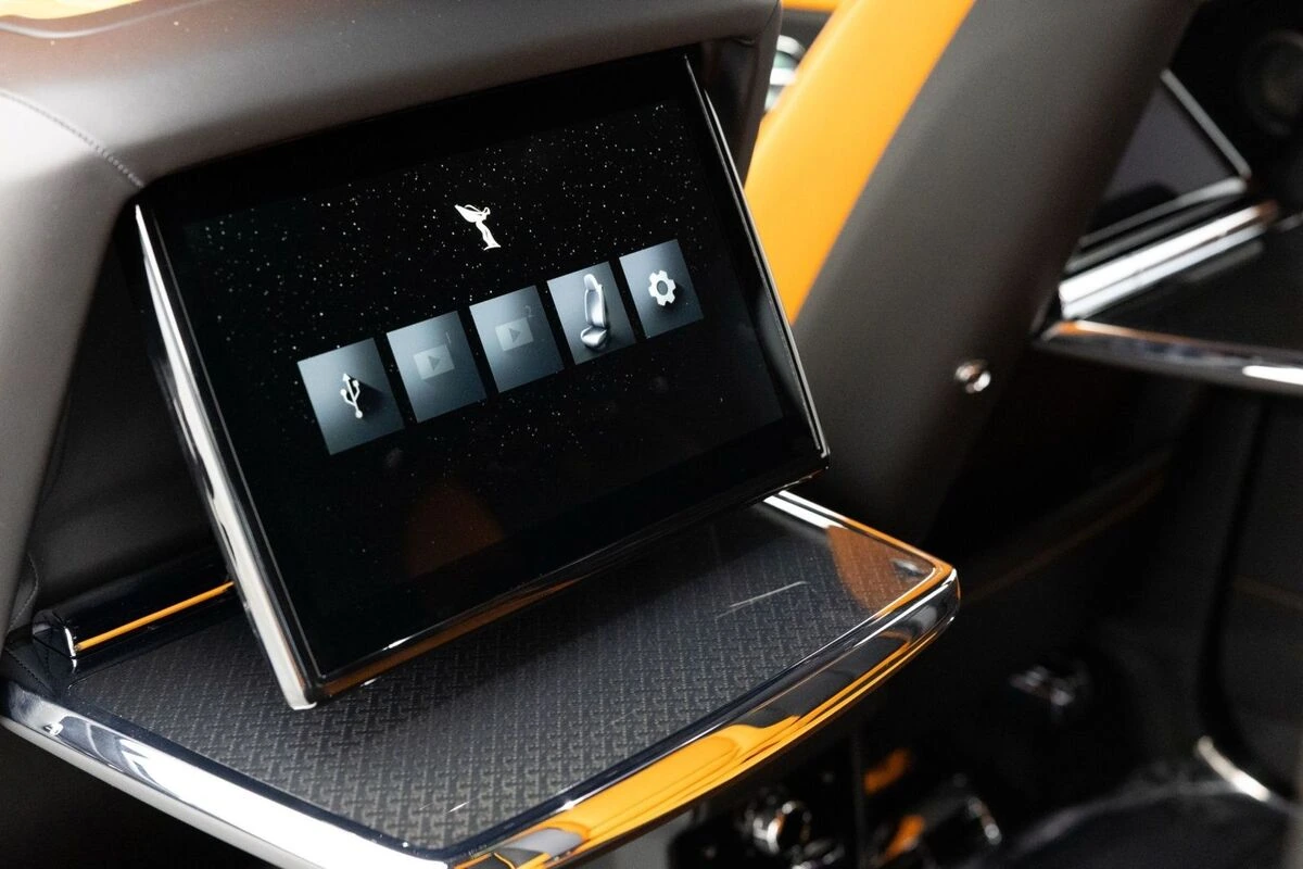 2027 Rolls-Royce Cullinan Black Badge - Photo 33