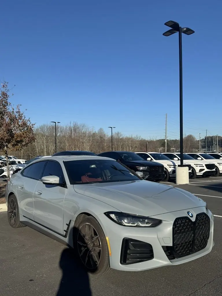 2022 BMW 4 Series 430i's photo