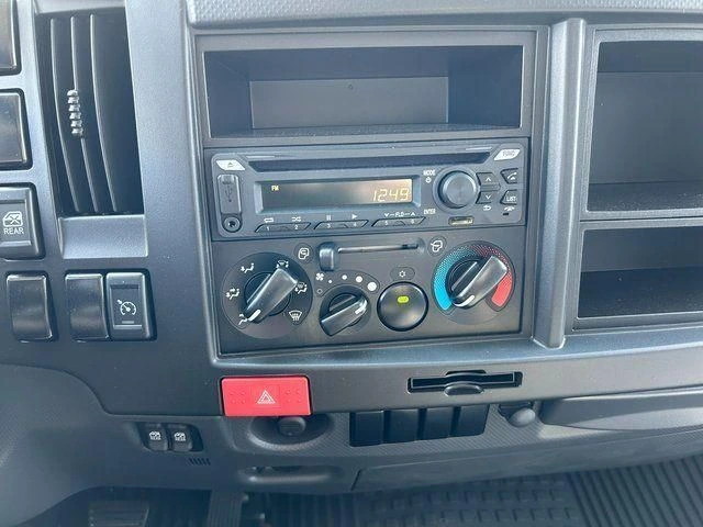 2025 Isuzu NPR - image 18