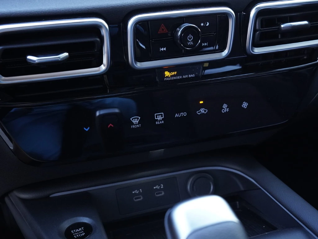 2026 Nissan Sentra SR - Photo 18