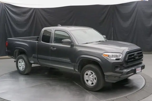 2022 Toyota Tacoma SR5 photo 2