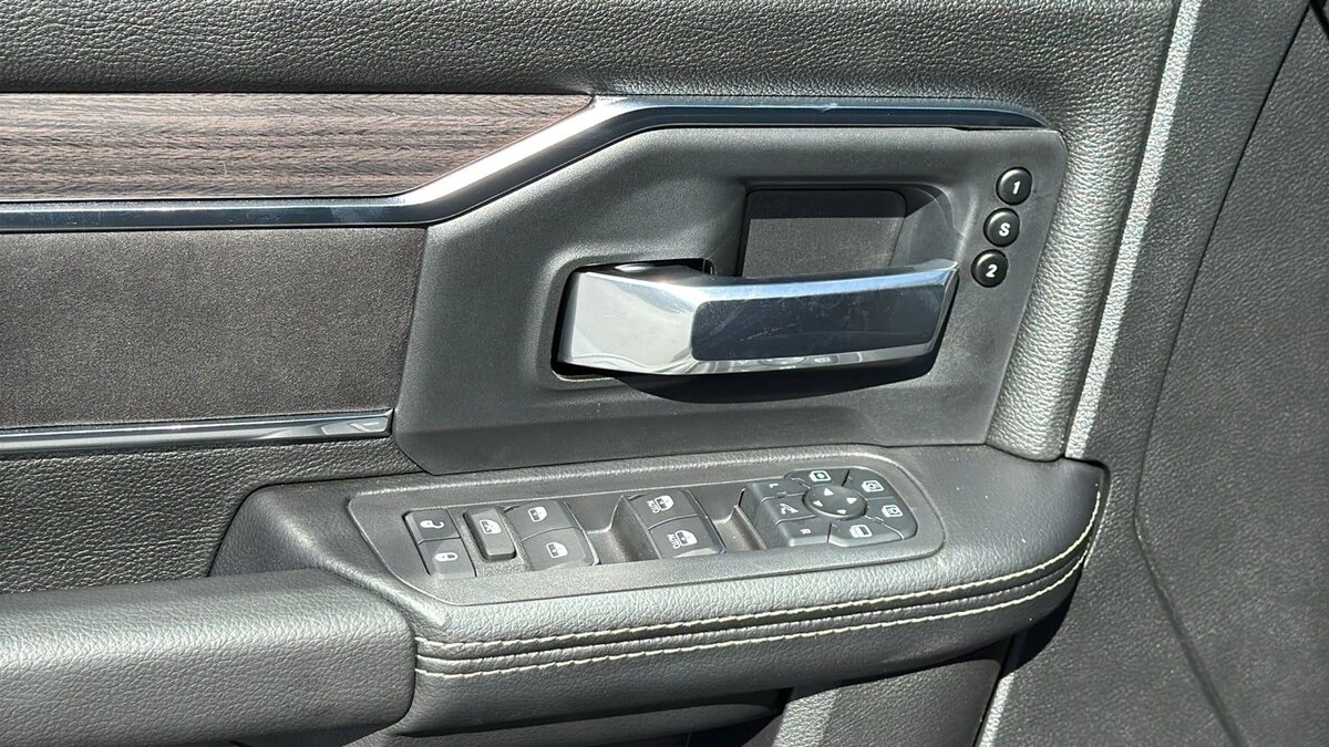 2026 RAM 3500 Laramie - Photo 22