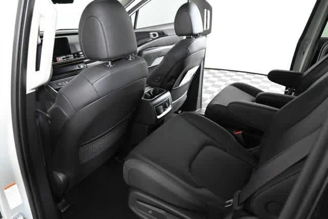 2026 Kia Carnival SX Prestige - Photo 17