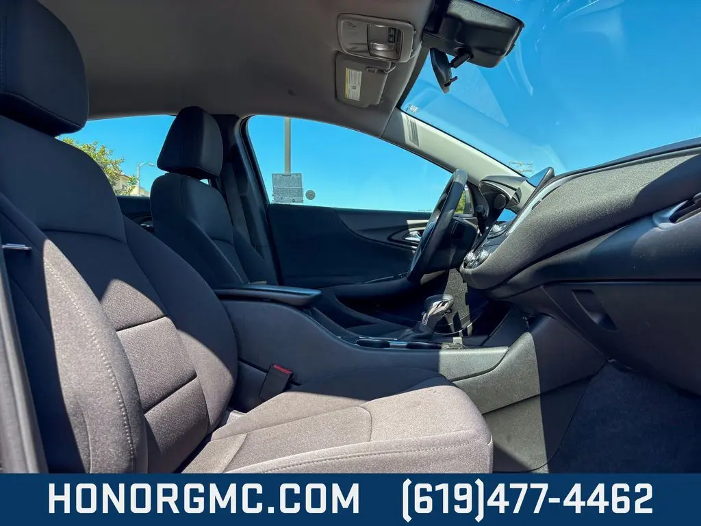 2023 Chevrolet Malibu photo 13