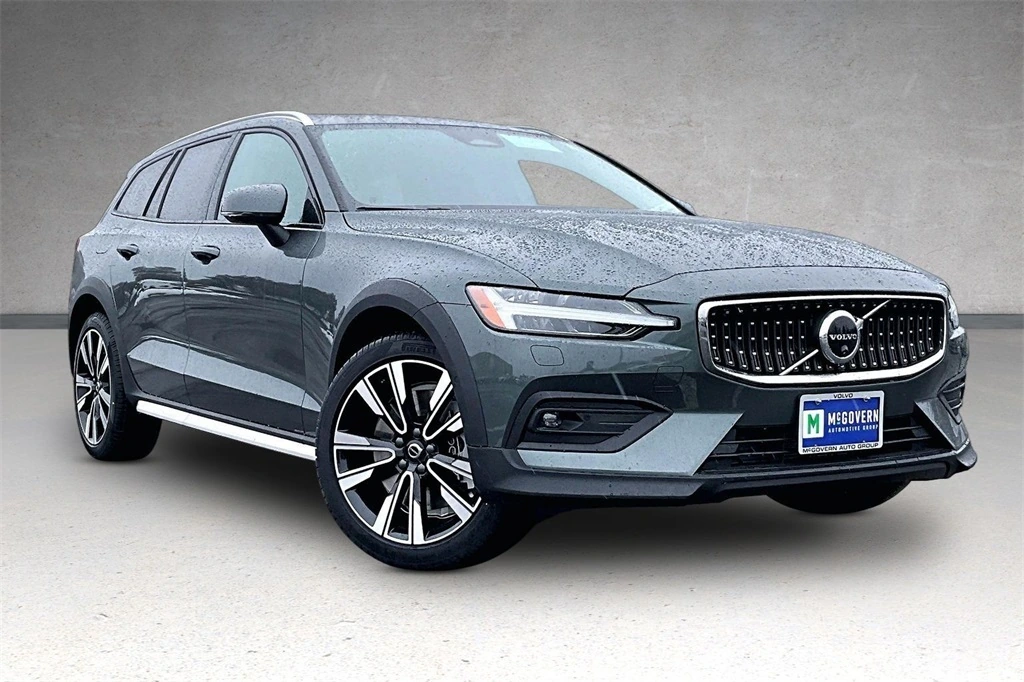 2026 Volvo - image 2
