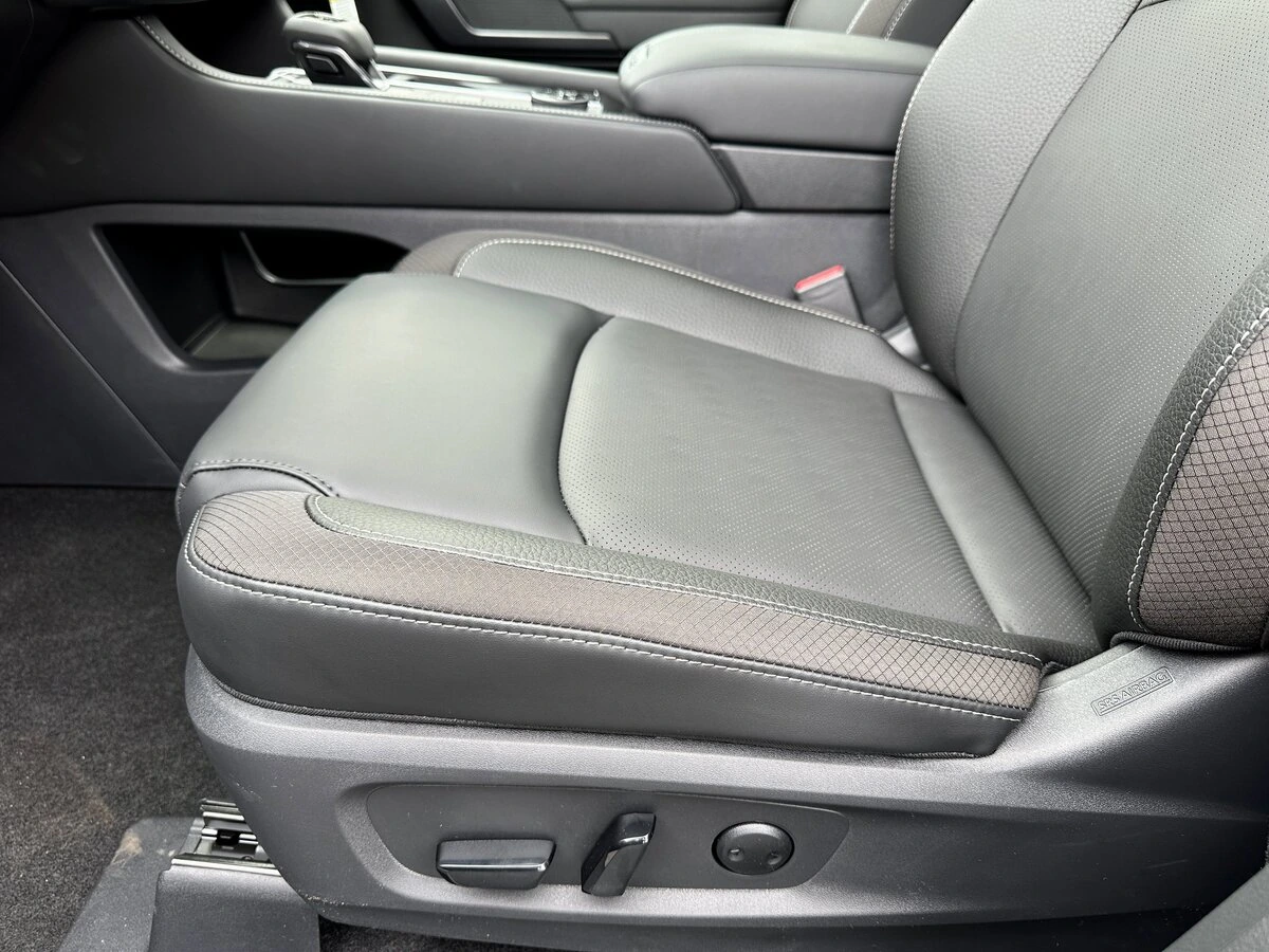 2026 Nissan Pathfinder SL - Photo 24