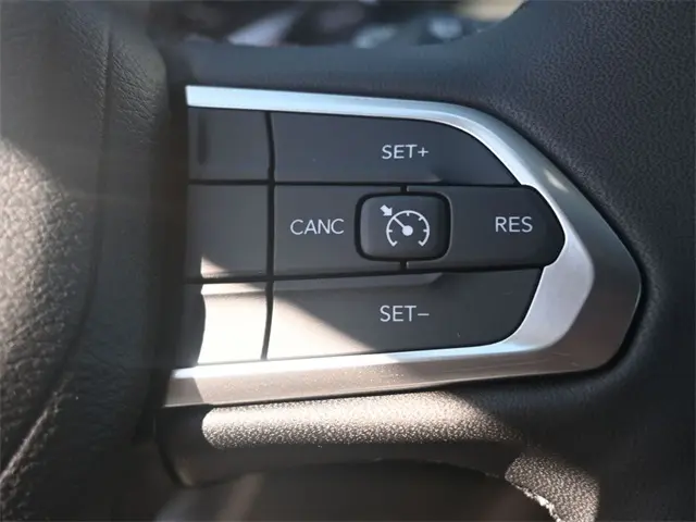 2026 Jeep Compass Latitude photo 17