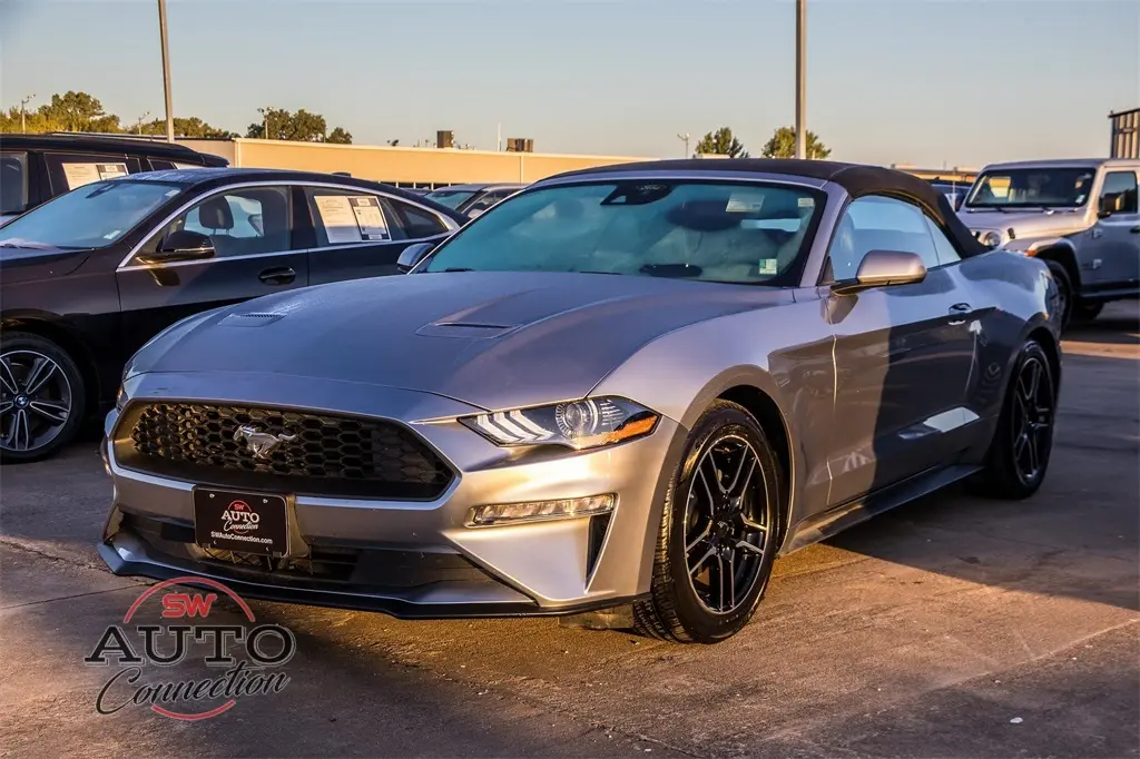 2023 Ford Mustang EcoBoost Premium photo 2