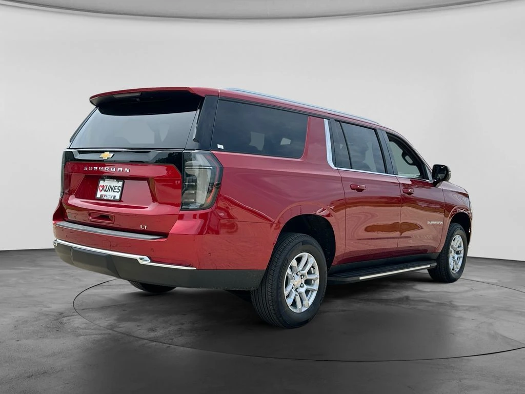 2026 Chevrolet Suburban LT - Photo 8