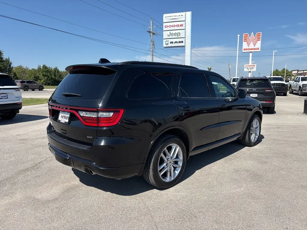 2023 Dodge Durango GT Plus photo 2
