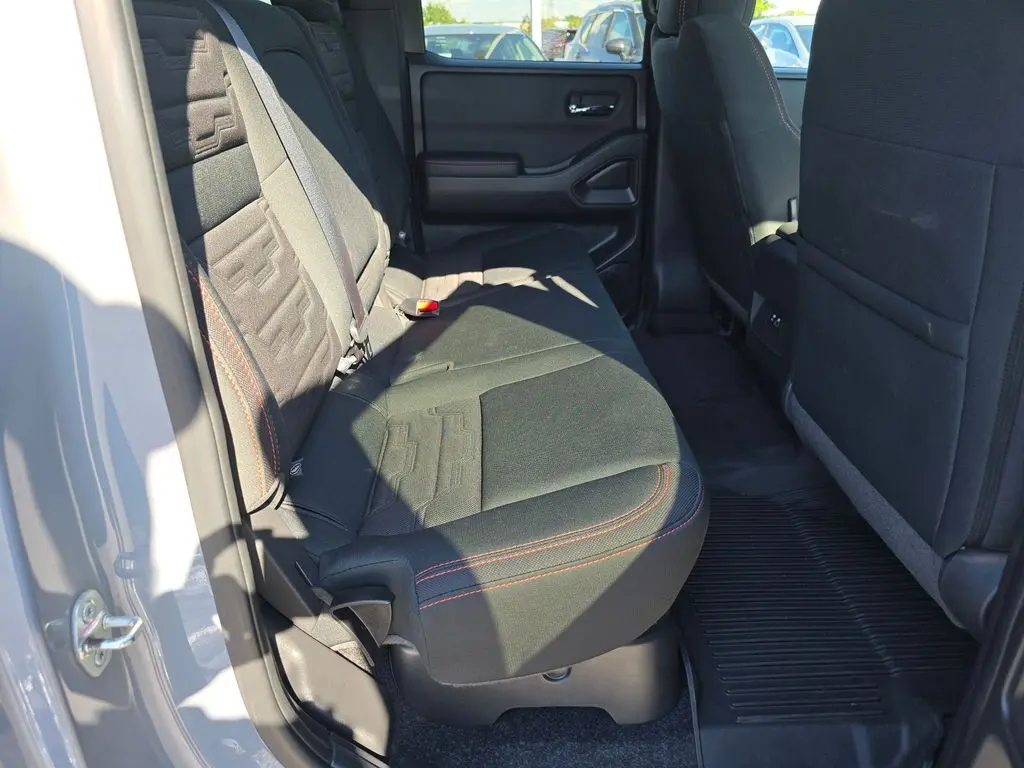 2023 Nissan Frontier PRO-4X photo 21