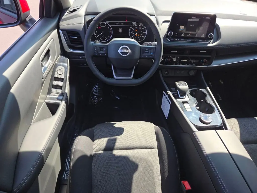 2026 Nissan Rogue SV photo 30