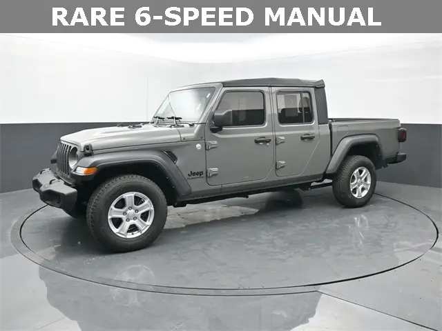 2021 Jeep Gladiator Sport's photo