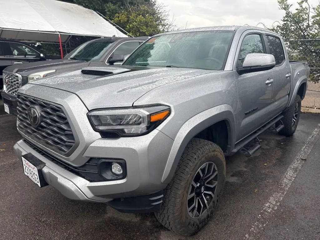 2021 Toyota Tacoma SR5 V6 photo 2