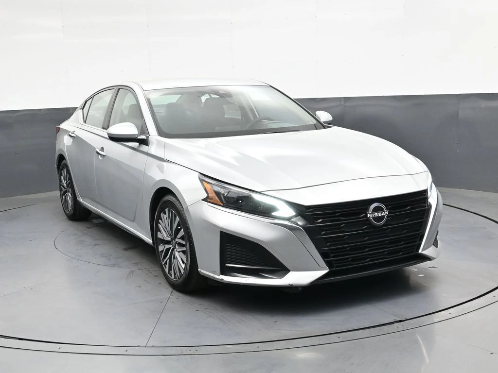 2023 Nissan Altima SV