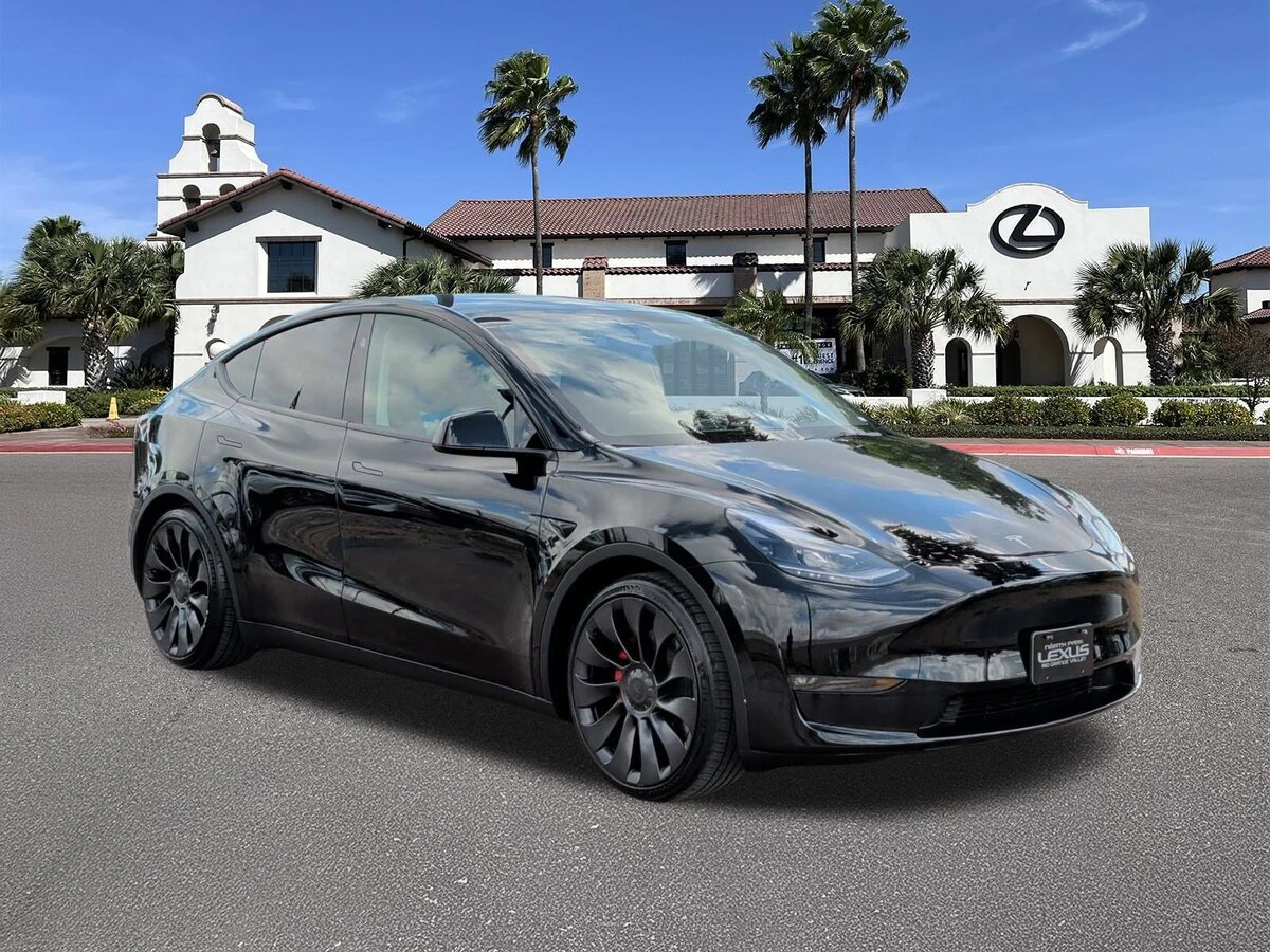 2023 Tesla Model Y Performance Dual Motor All-Wheel Drive's photo
