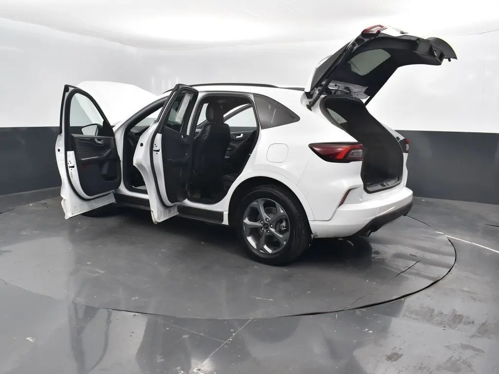 2023 Ford Escape ST-Line photo 48