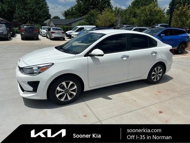 2023 Kia Rio S iVT's photo