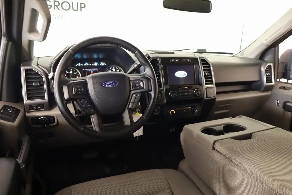 2020 Ford F-150 XLT photo 2